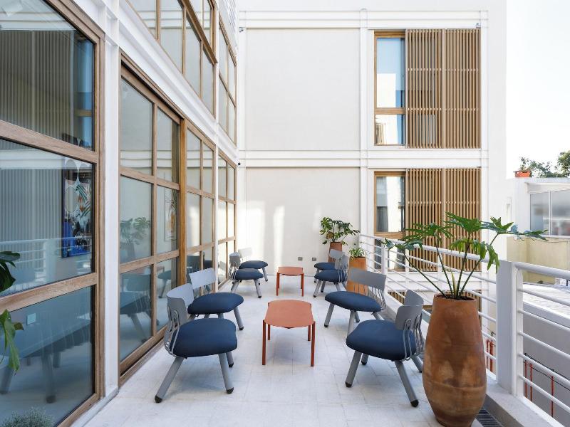 Bromelia Hotel Boutique image