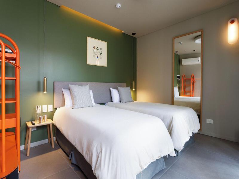 Bromelia Hotel Boutique image