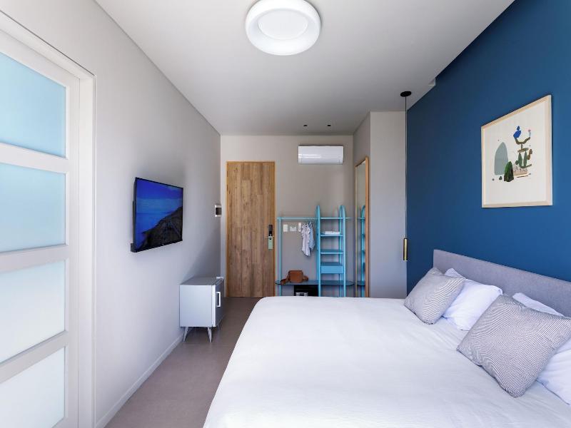 Bromelia Hotel Boutique image