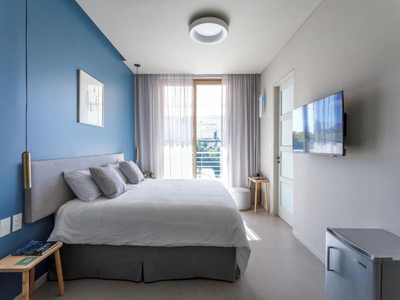 Bromelia Hotel Boutique image