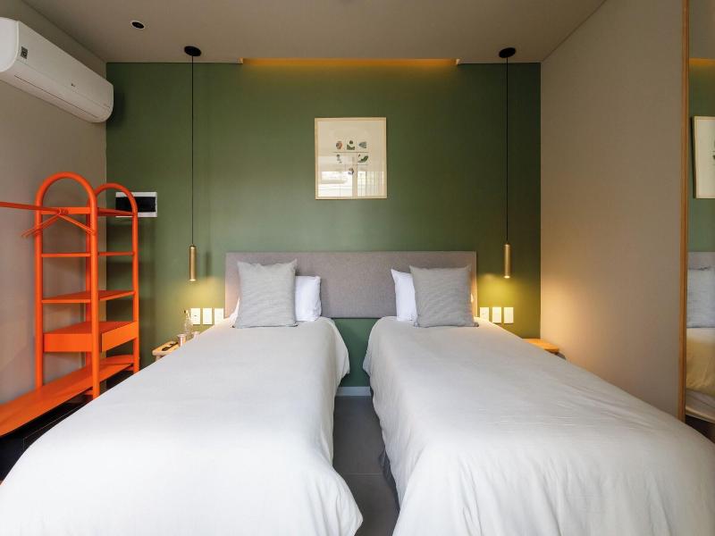 Bromelia Hotel Boutique image