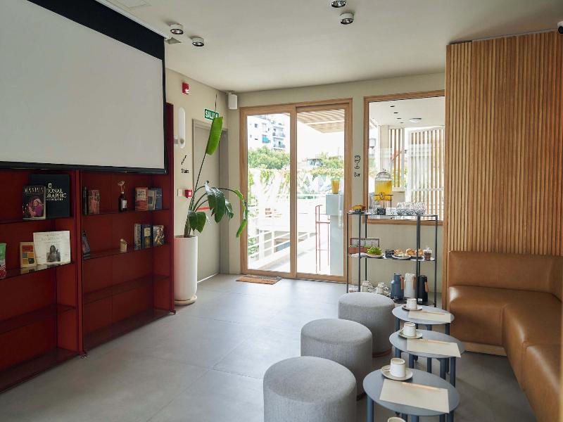 Bromelia Hotel Boutique image