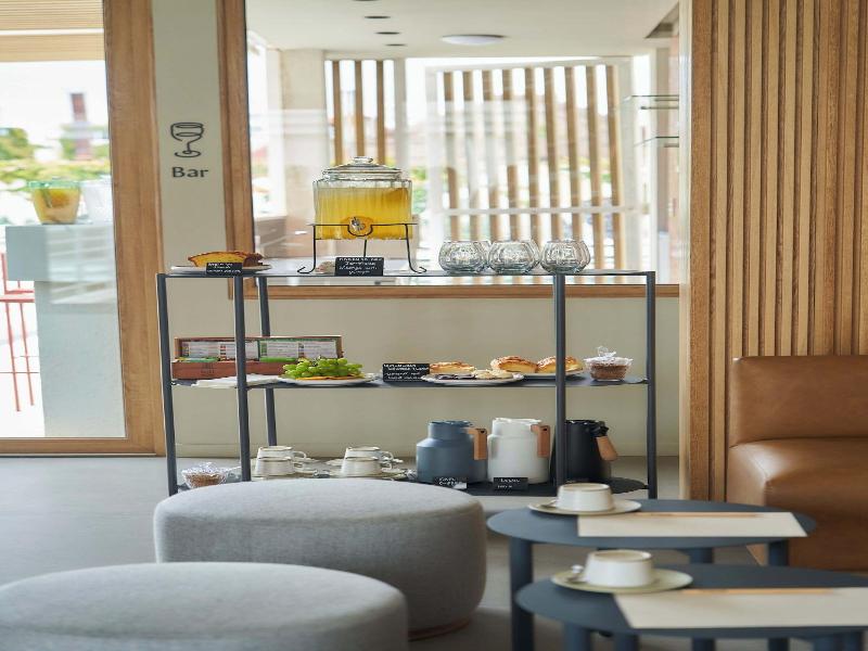 Bromelia Hotel Boutique image