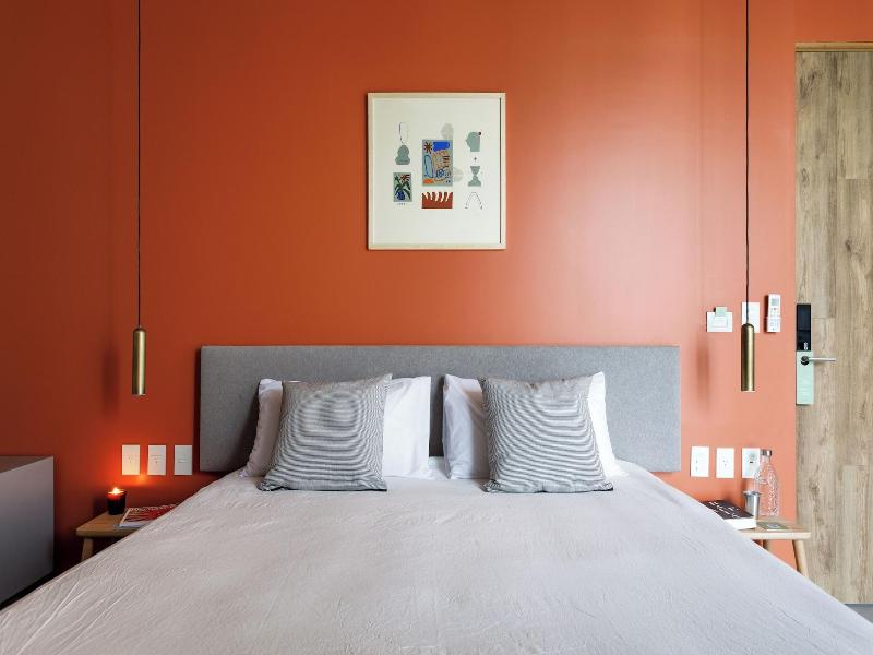 Bromelia Hotel Boutique image