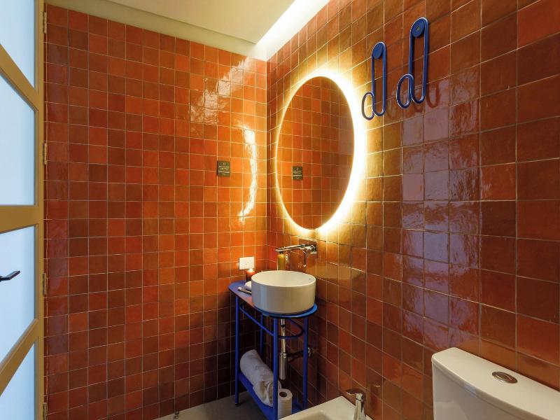 Bromelia Hotel Boutique image