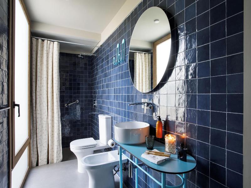 Bromelia Hotel Boutique image