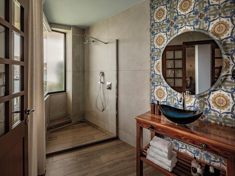 Damare Resort & Spa image