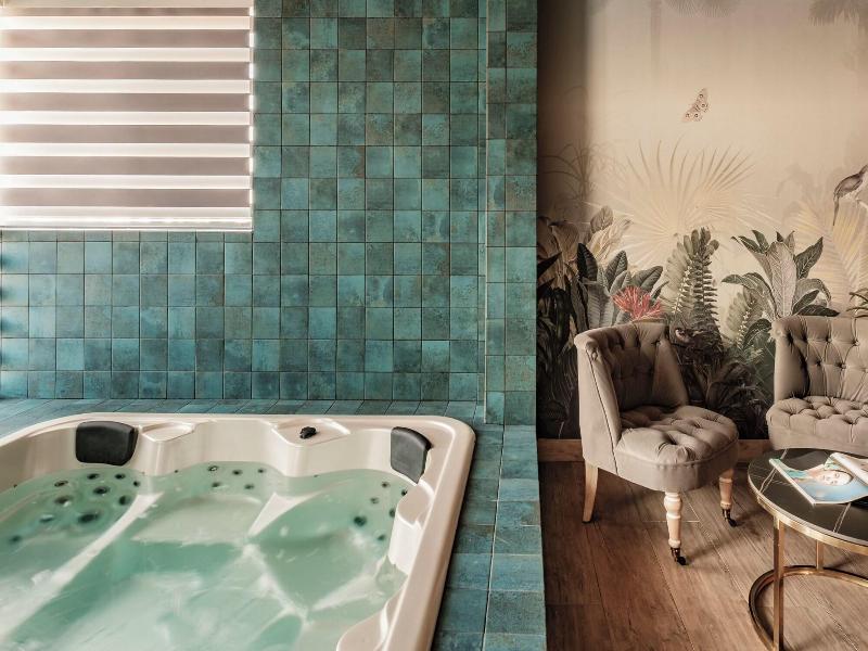 Damare Resort & Spa image