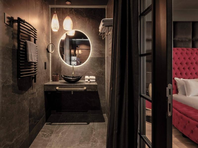 Damare Resort & Spa image