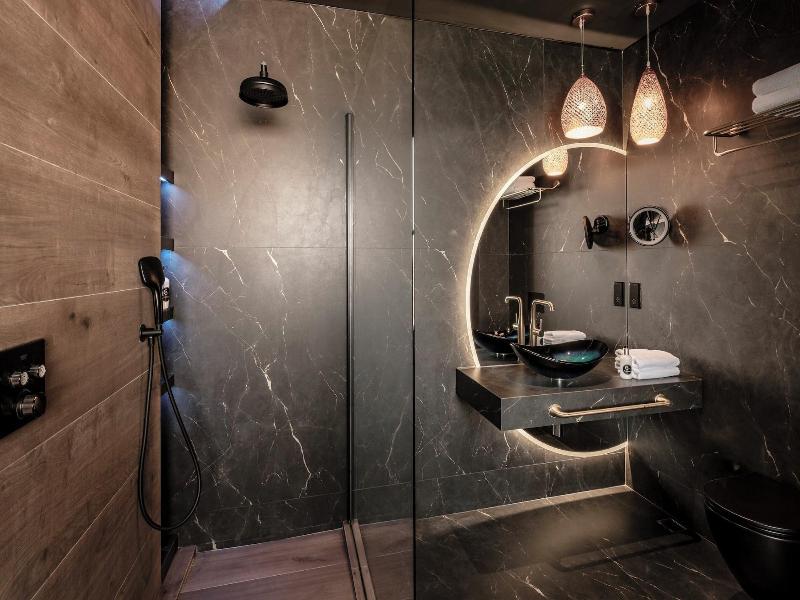 Damare Resort & Spa image
