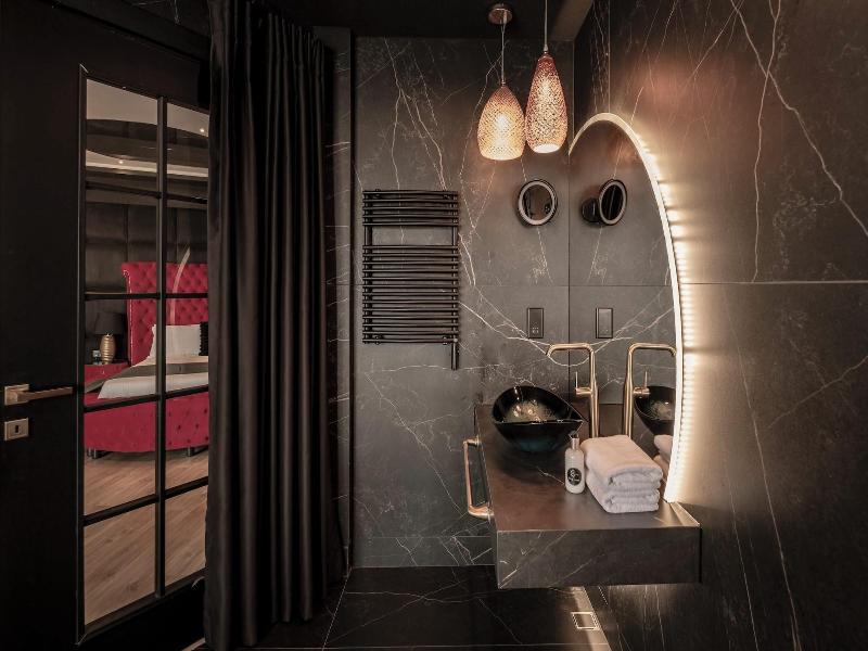 Damare Resort & Spa image