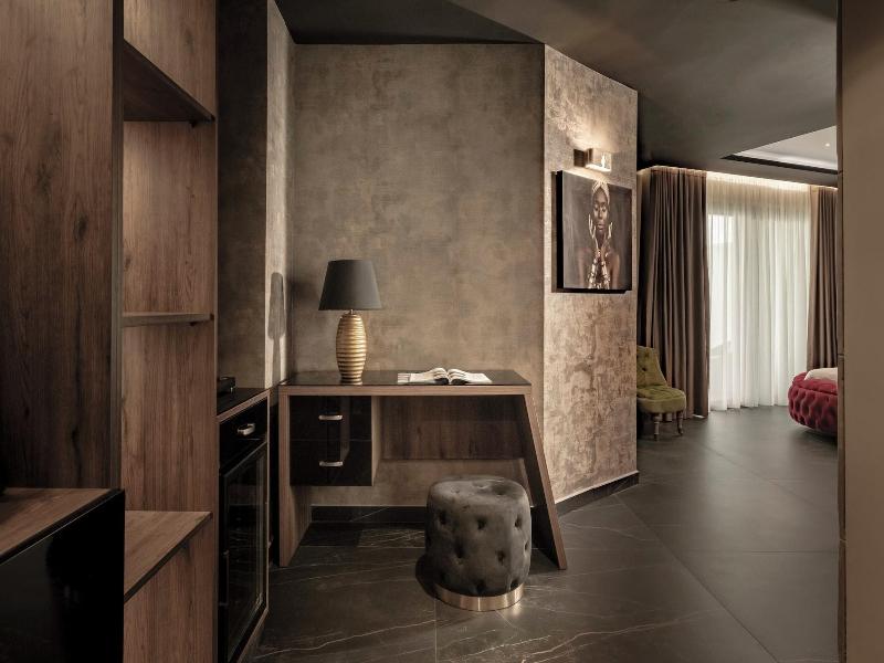 Damare Resort & Spa image