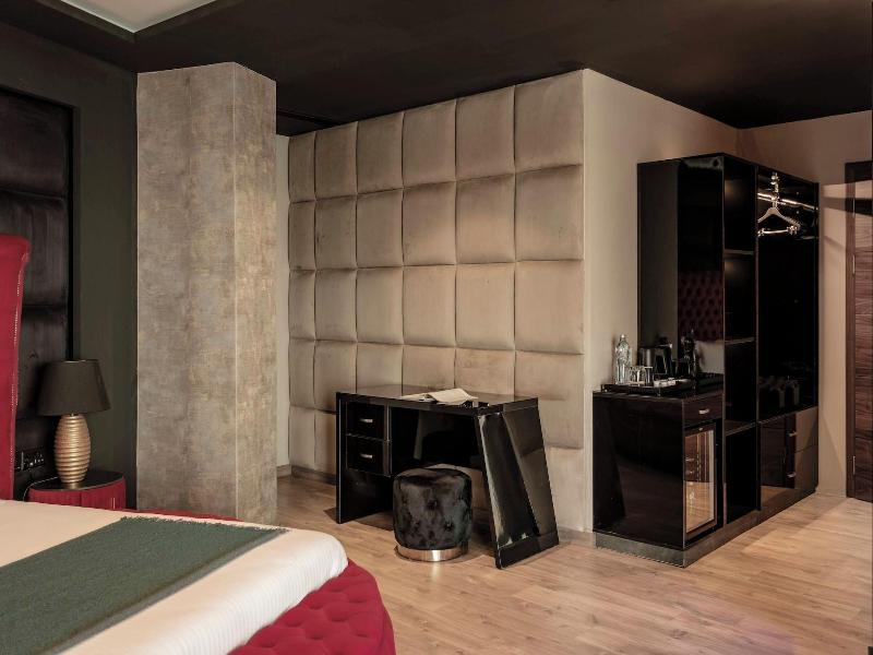 Damare Resort & Spa image