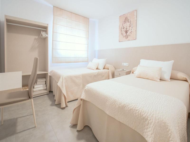 Hostal Romerito image