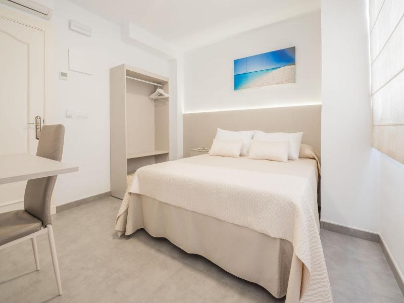 Hostal Romerito image