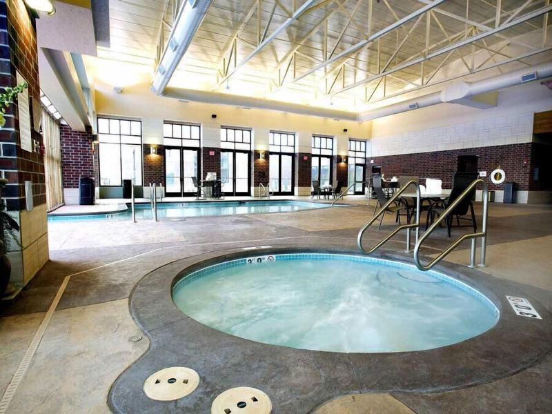 Riverside Casino & Golf Resort image