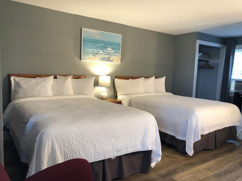 Hyannis Inn image