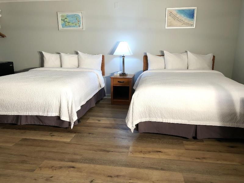 Hyannis Inn image