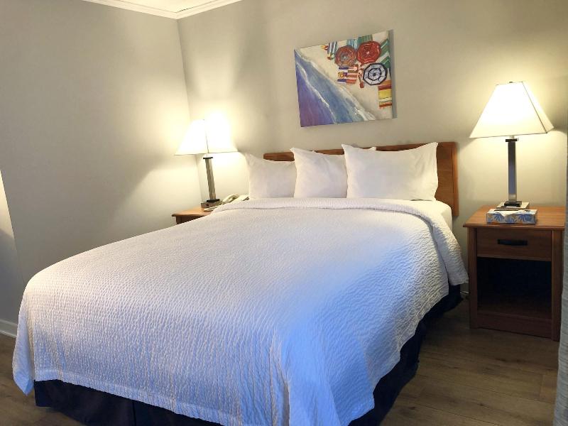 Hyannis Inn image