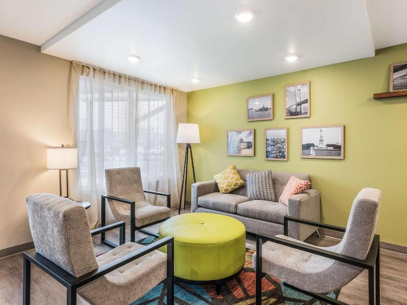 Woodspring Suites Linden image