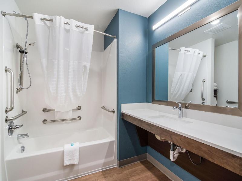 Woodspring Suites Linden image