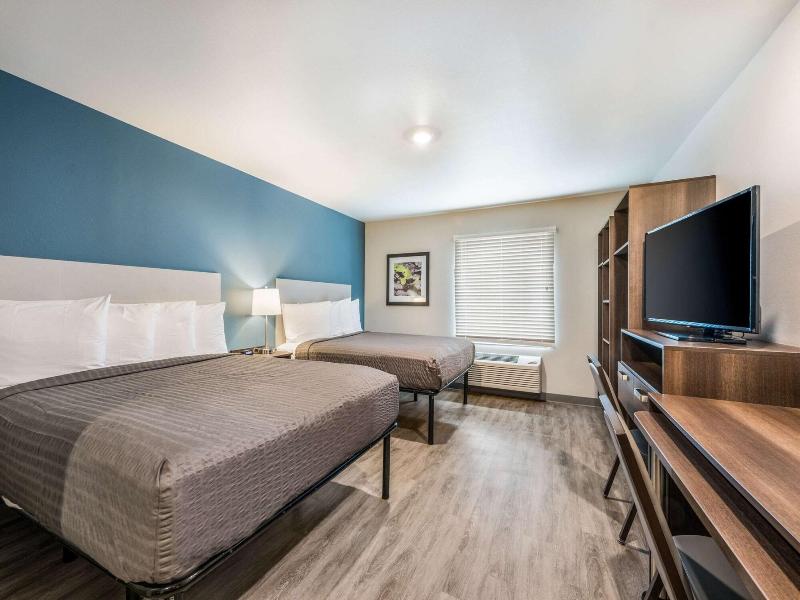 Woodspring Suites Linden image