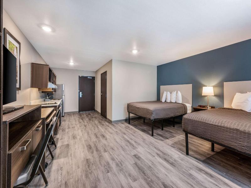 Woodspring Suites Linden image