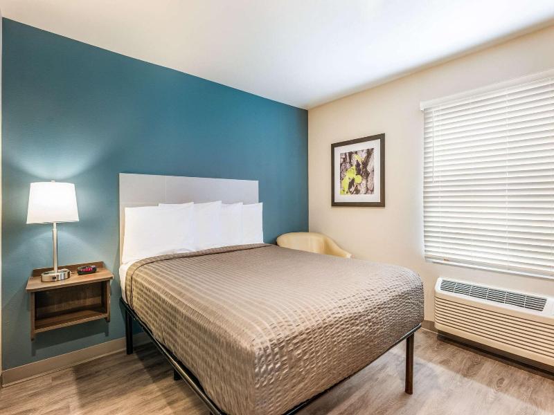 Woodspring Suites Linden image