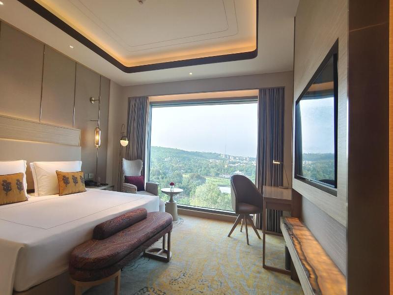 Taj Lakefront Bhopal image