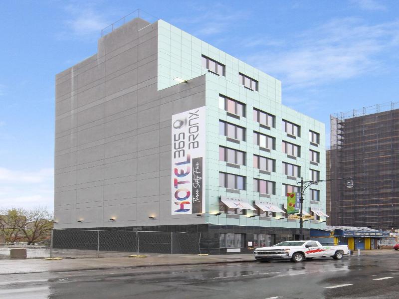 Hotel 365 Bronx image