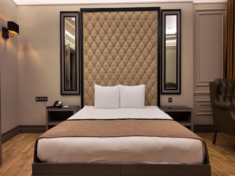 Lala Grand Hotel image
