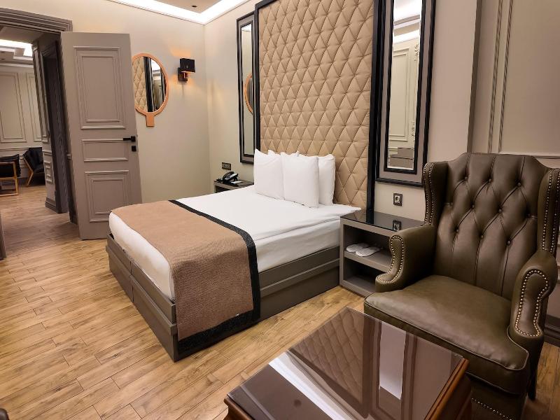 Lala Grand Hotel image