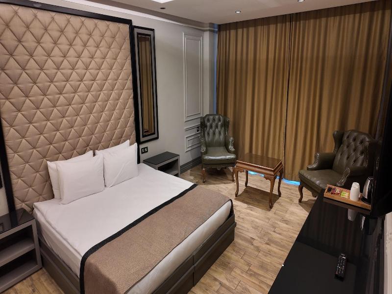 Lala Grand Hotel image