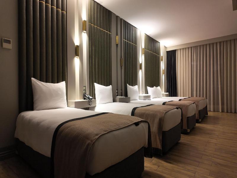 Lala Grand Hotel image