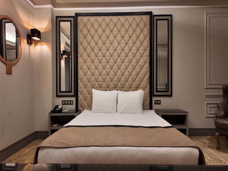 Lala Grand Hotel image