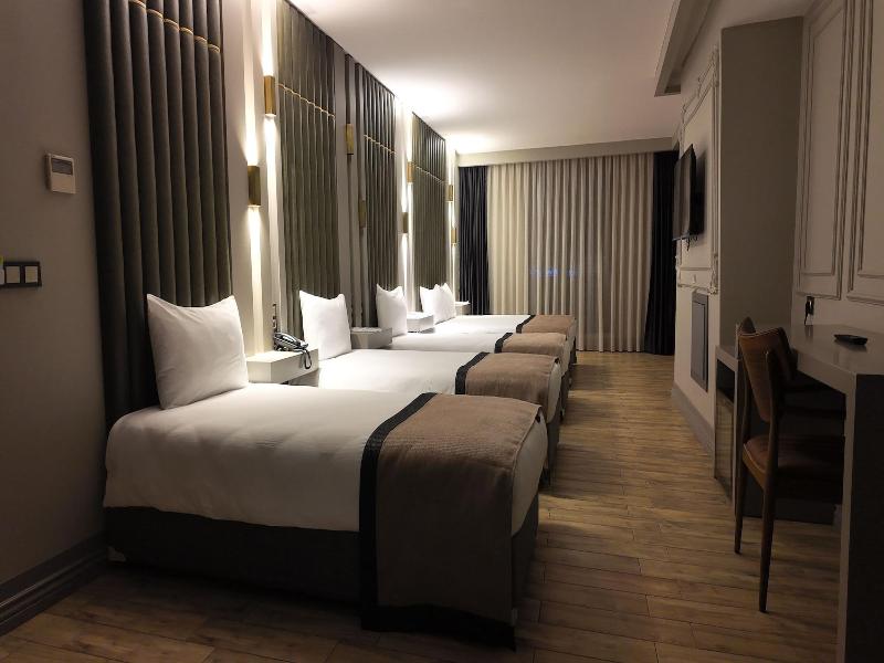 Lala Grand Hotel image