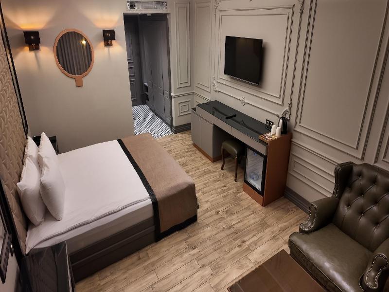 Lala Grand Hotel image