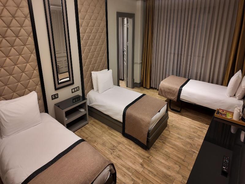 Lala Grand Hotel image