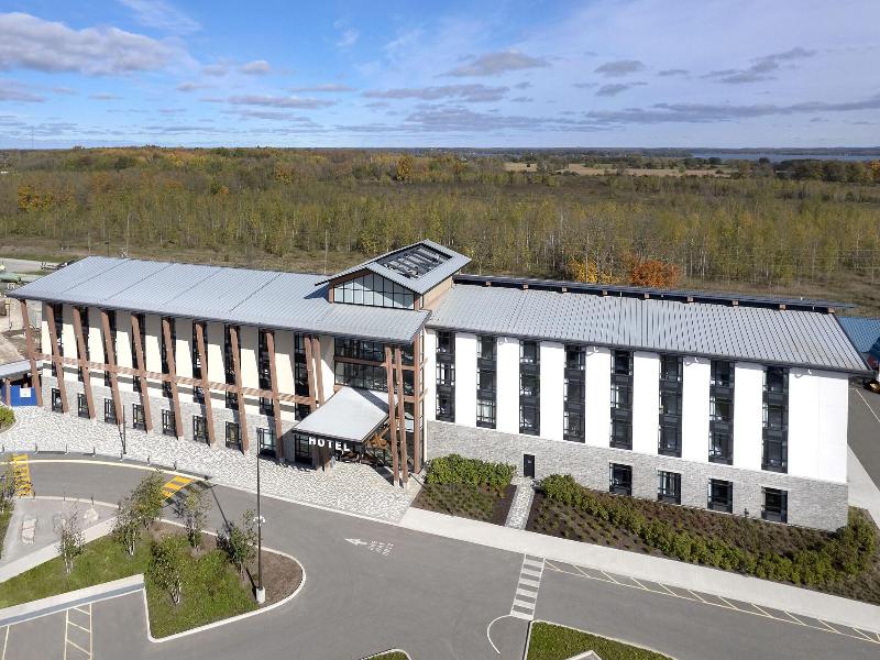 Great Blue Heron Hotel, Scugog