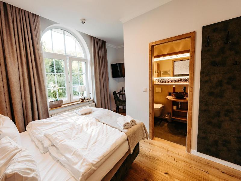 Schlosshotel Brilon-wald image