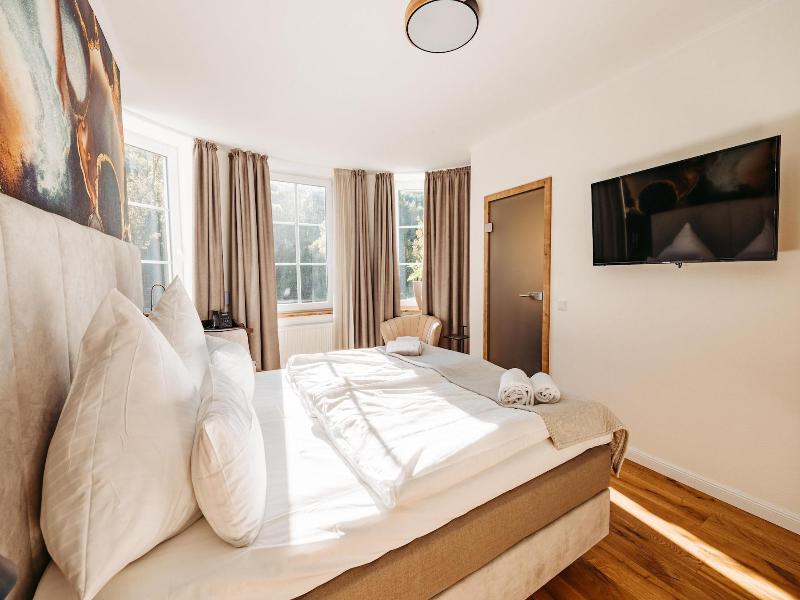 Schlosshotel Brilon-wald image