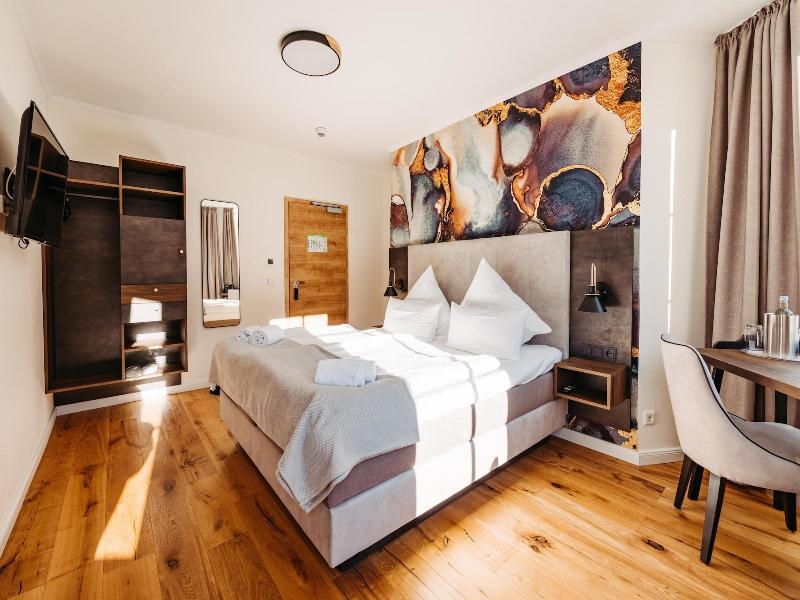 Schlosshotel Brilon-wald image