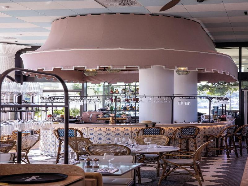 Hotel Riviera image