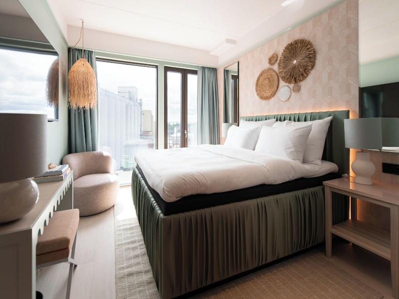 Hotel Riviera image
