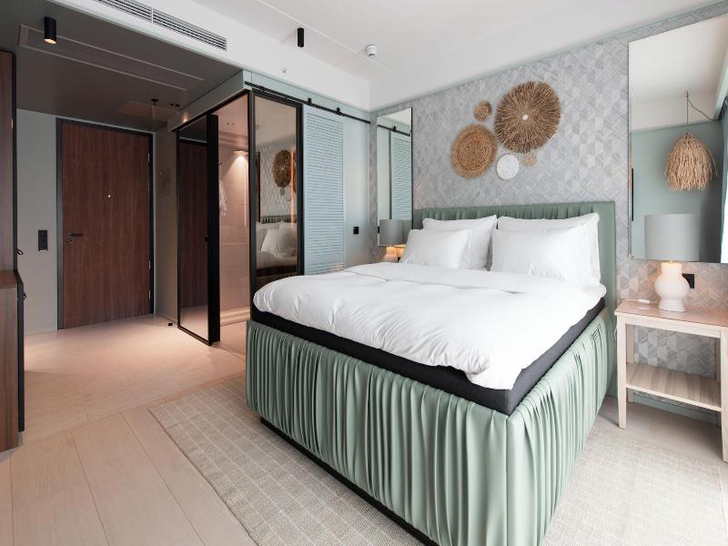 Hotel Riviera image