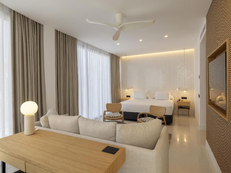 Hm Palma Blanc Hotel image
