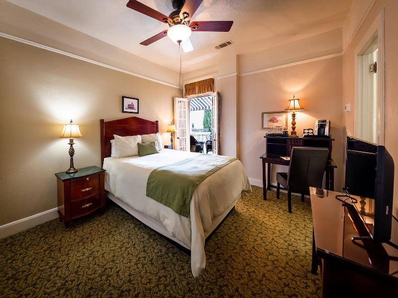 The Hotel Paisano image