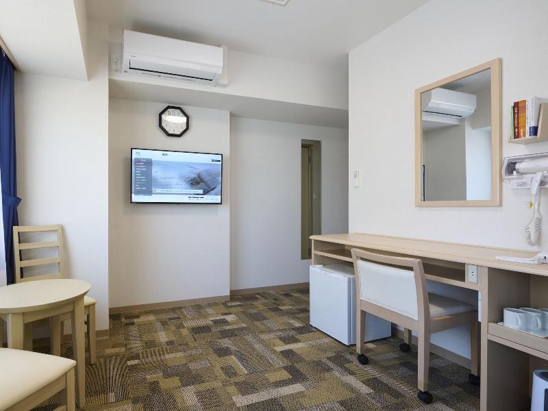 Toyoko Inn Kyoto Nijojo Minami image