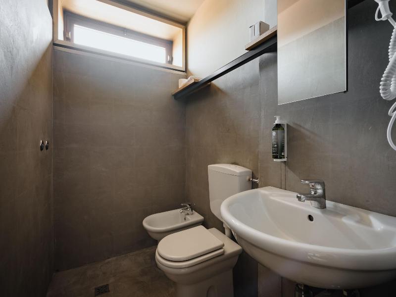 're-dama Hostel image