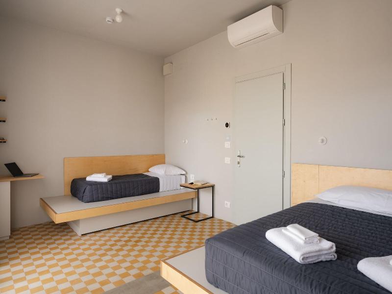're-dama Hostel image